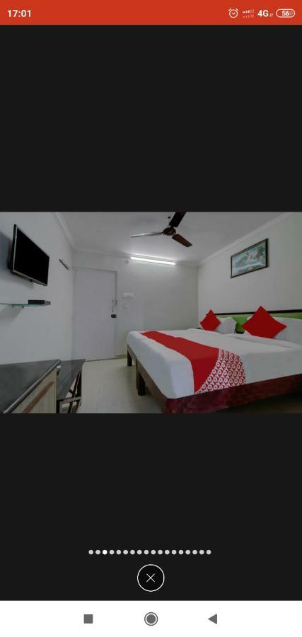 Anupama Hotel ヴィシャーカパトナム エクステリア 写真